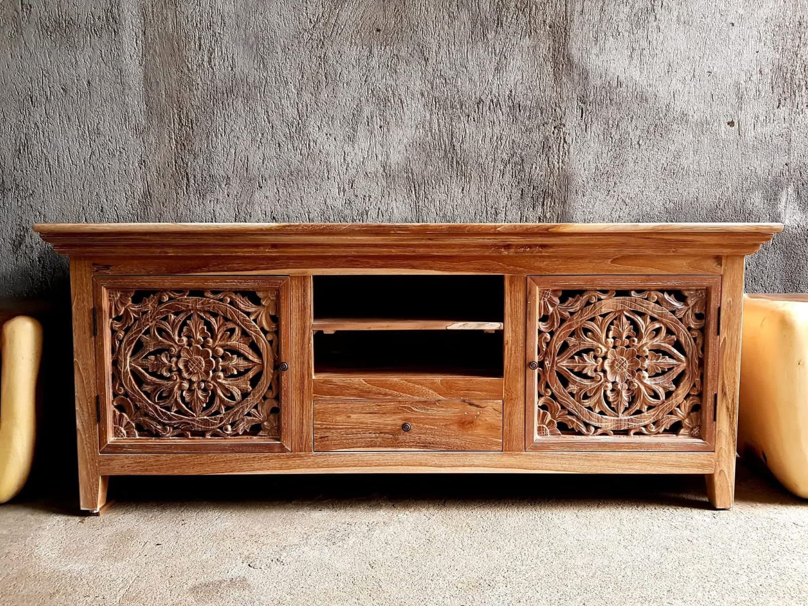 BUFFETS & CREDENZAS SRJ-BUF-32